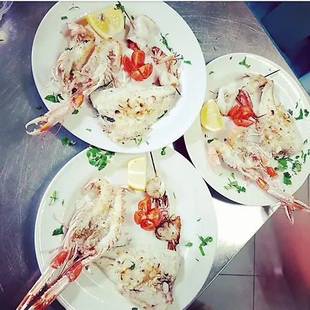 L'angolo Di Beppe 4* 토레 라필로