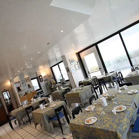 ホテル L'angolo Di Beppe トッレ・ラピッロ